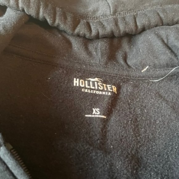 - Hollister Cropped Black Hoodie Full Zipper Front Pockets Size XS NWT - Picture 11 of 15
